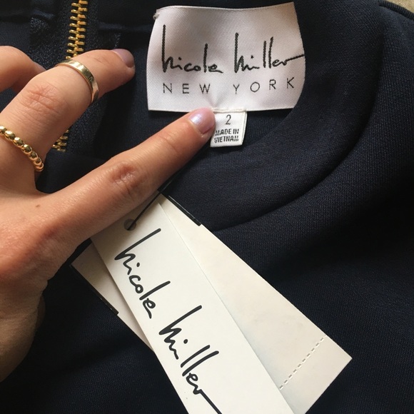 Nicole Miller Ruffle Sleeve Shift Dress - Picture 3 of 8